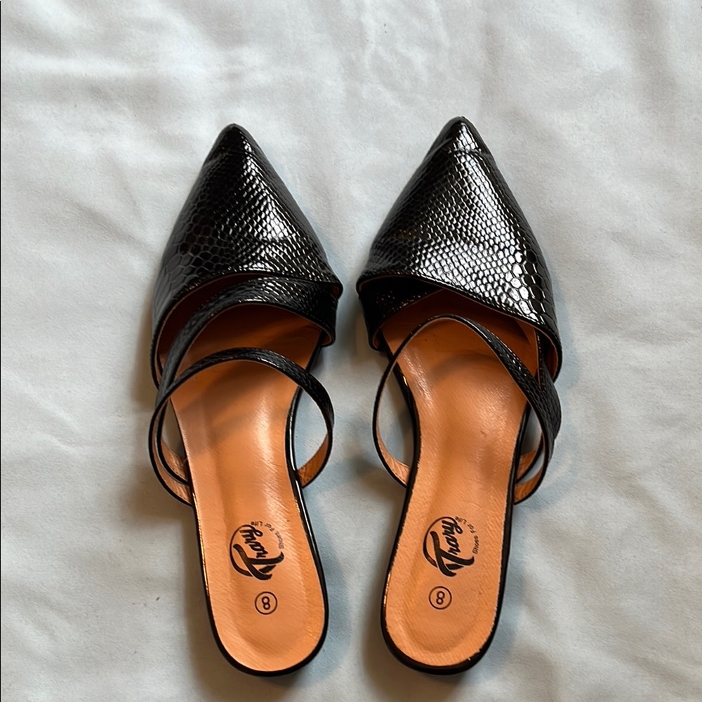 Elegant Black Women's Pointed-Toe Shoes